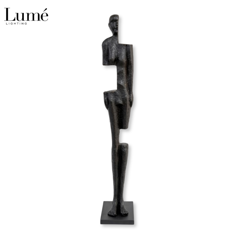 BELORE 58 STATUA CRNA